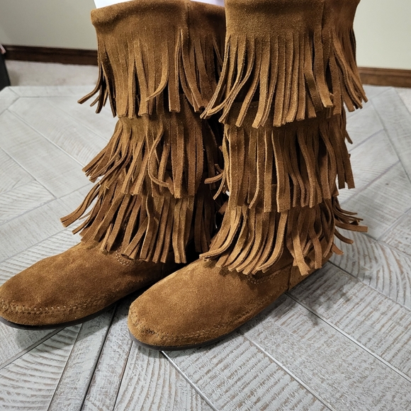 Minnetonka Calf-High Boots 3-Layer Fringe Genuine Brown Suede Women's Size 9 - Picture 3 of 6